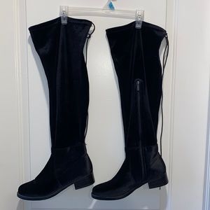 🛍️ Sleek Knee High Boots